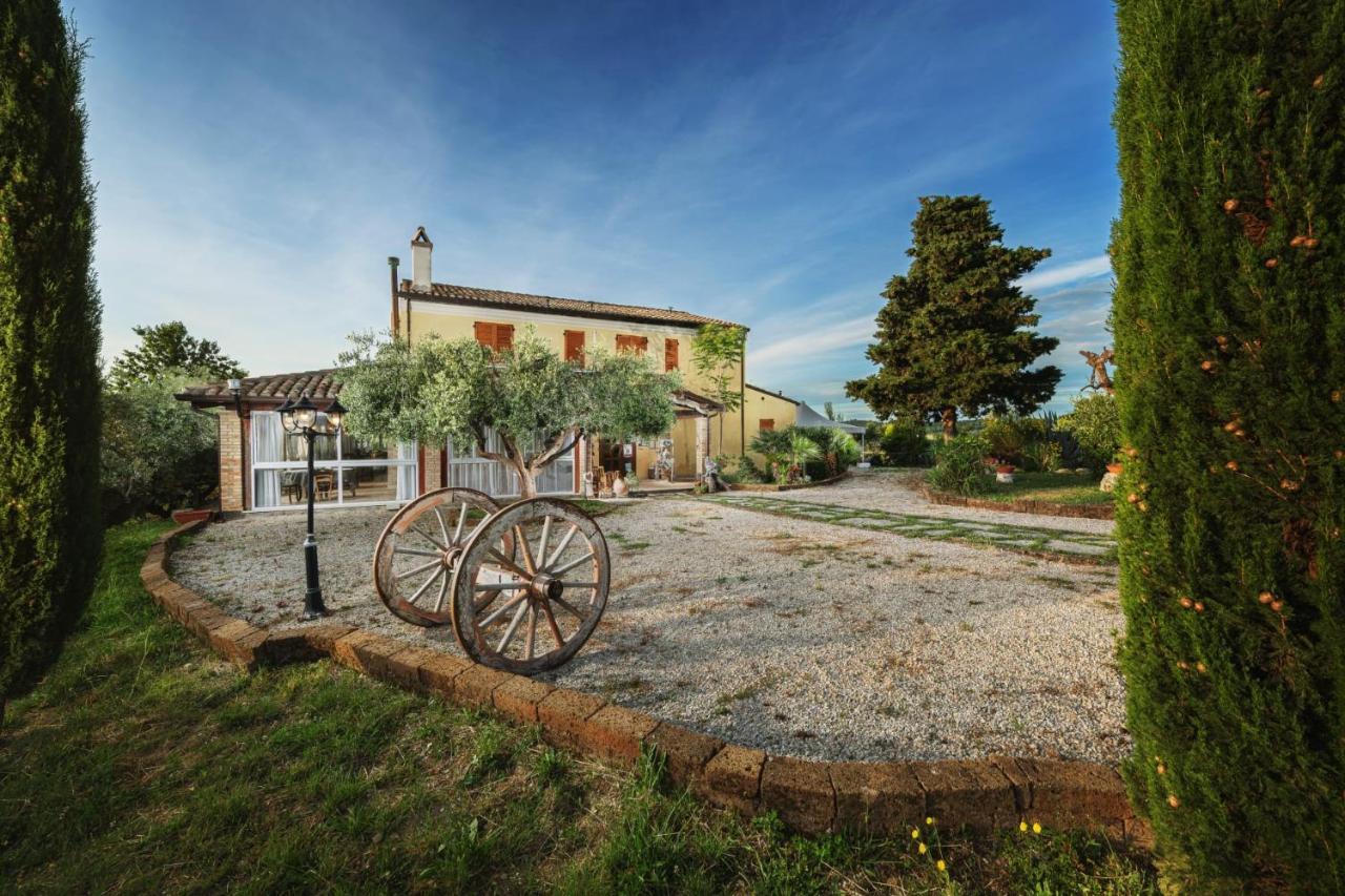 Briciola Di Sole B&B E Ristorante Borgo  ภายนอก รูปภาพ